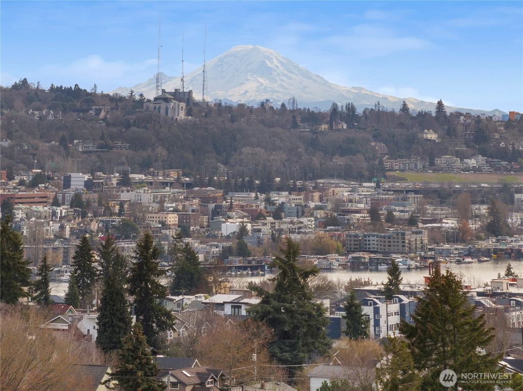 Photo of 3851 Woodlawn Avenue N, Seattle, WA 98103 (MLS # 2390200)