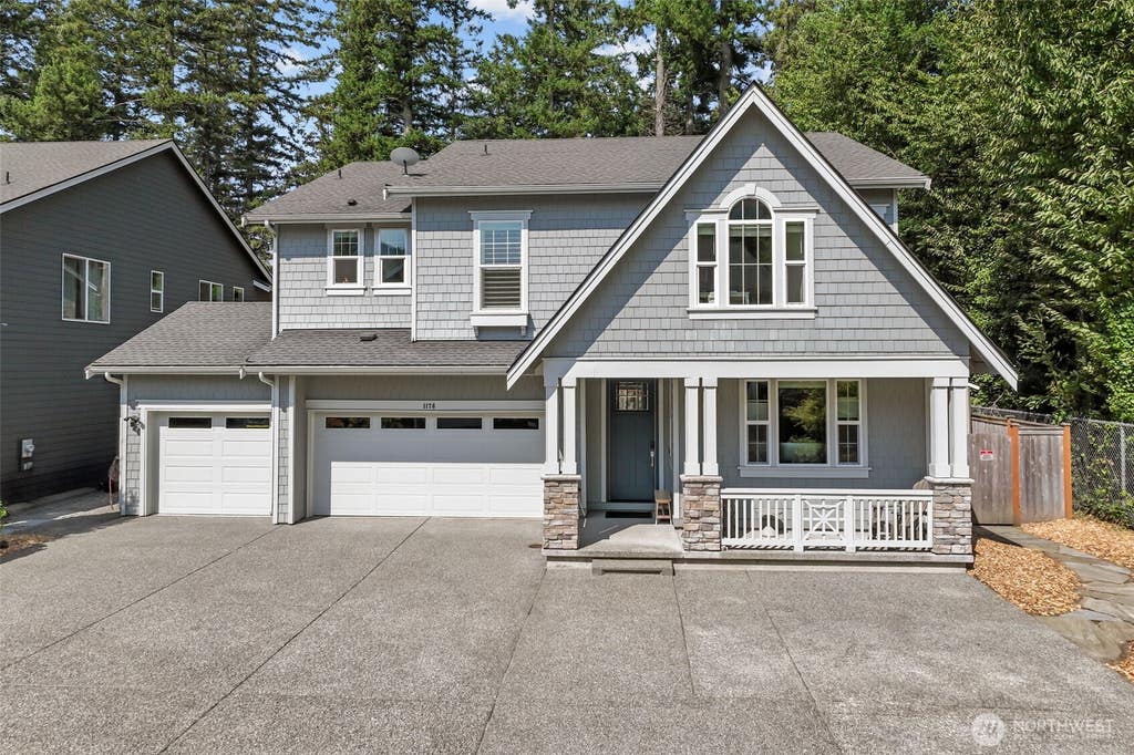 Photo of 1176 SE 13th Place, North Bend, WA 98045 (MLS # 2569501)