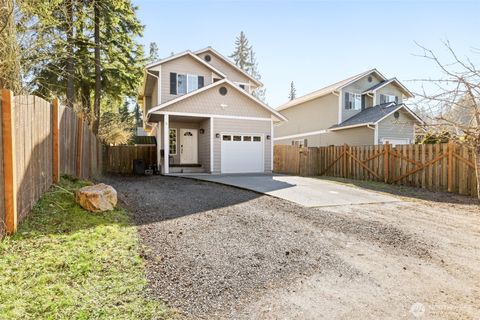 Photo of 1018 1018 CAMPBELL AVE Ave, Port Angeles, WA 98362 (MLS # 2488206)