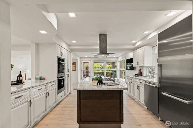 101 99th Avenue NE 101