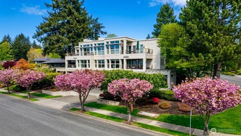 Photo of 101 99th Avenue NE #101, Bellevue, WA 98004 (MLS # 2564490)