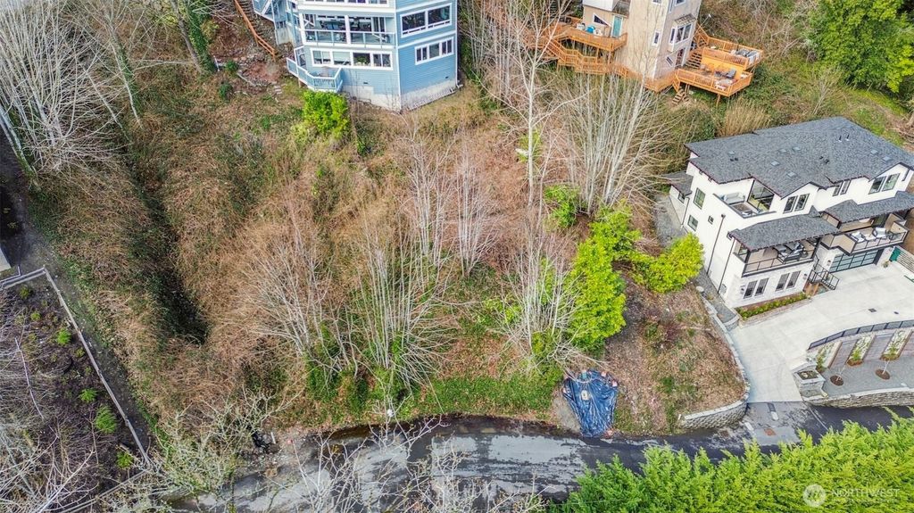 Photo of 0 XXXX NE 117th Place, Kirkland, WA 98034 (MLS # 2468775)