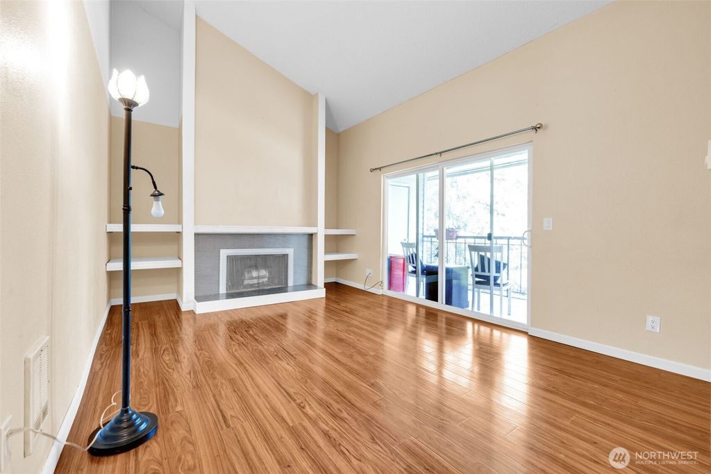 Photo of 4717 W Lake Sammamish Pkwy Pkwy SE #C305, Sammamish, WA 98027 (MLS # 2509732)