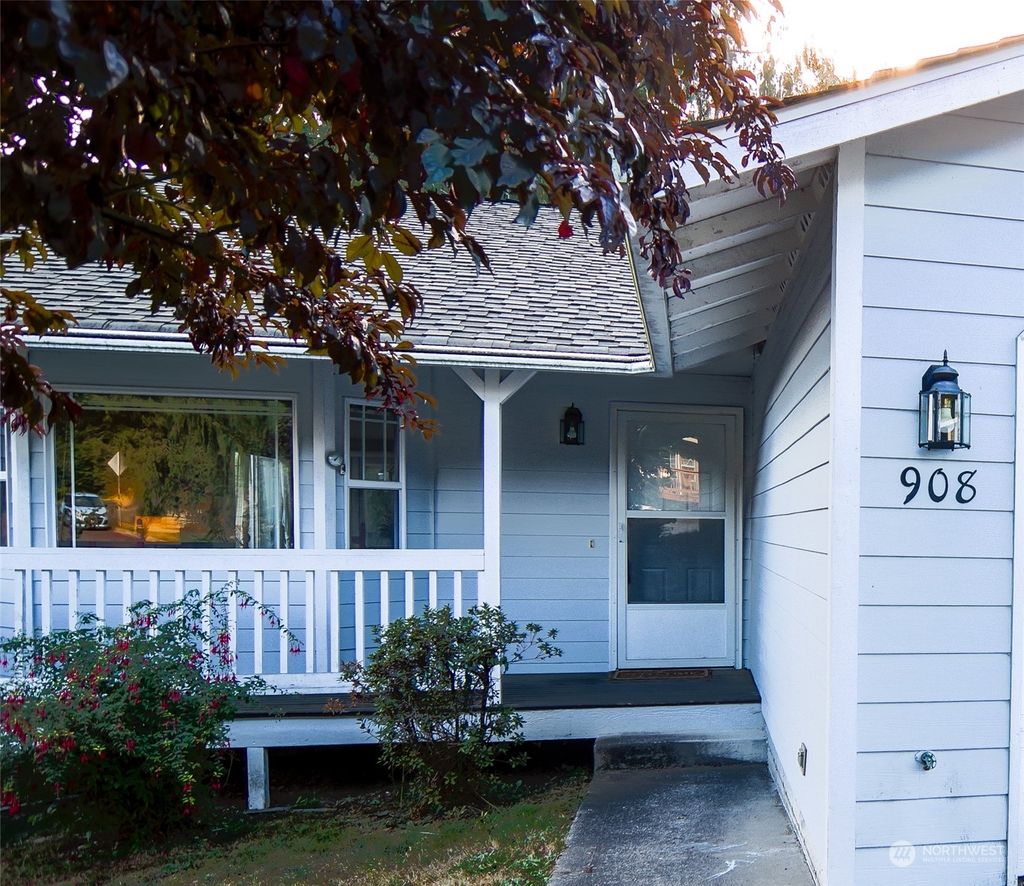 Photo of 908 Ryan Court, Snohomish, WA 98290 (MLS # 2005651)