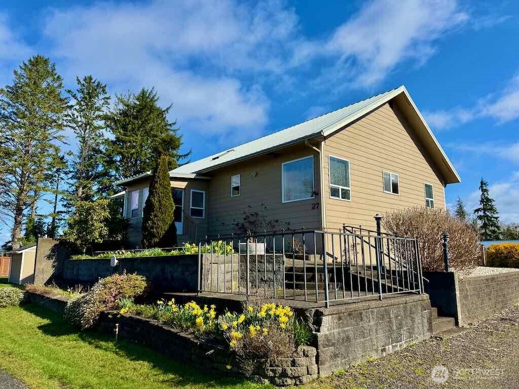 27 Ocosta Sixth Street