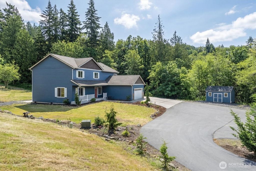 Photo of 163 Cedar Falls Drive, Kelso, WA 98626 (MLS # 2506887)