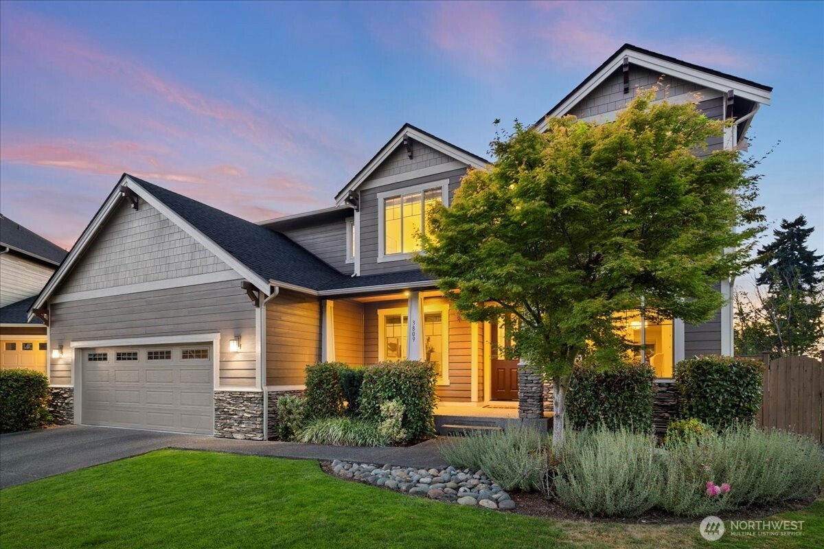 3809 Victoria Lane Court