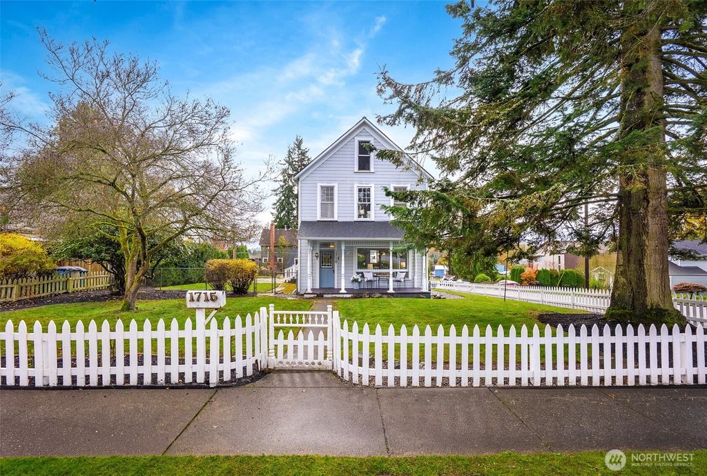 Photo of 1715 Third Street, Snohomish, WA 98290 (MLS # 2451924)