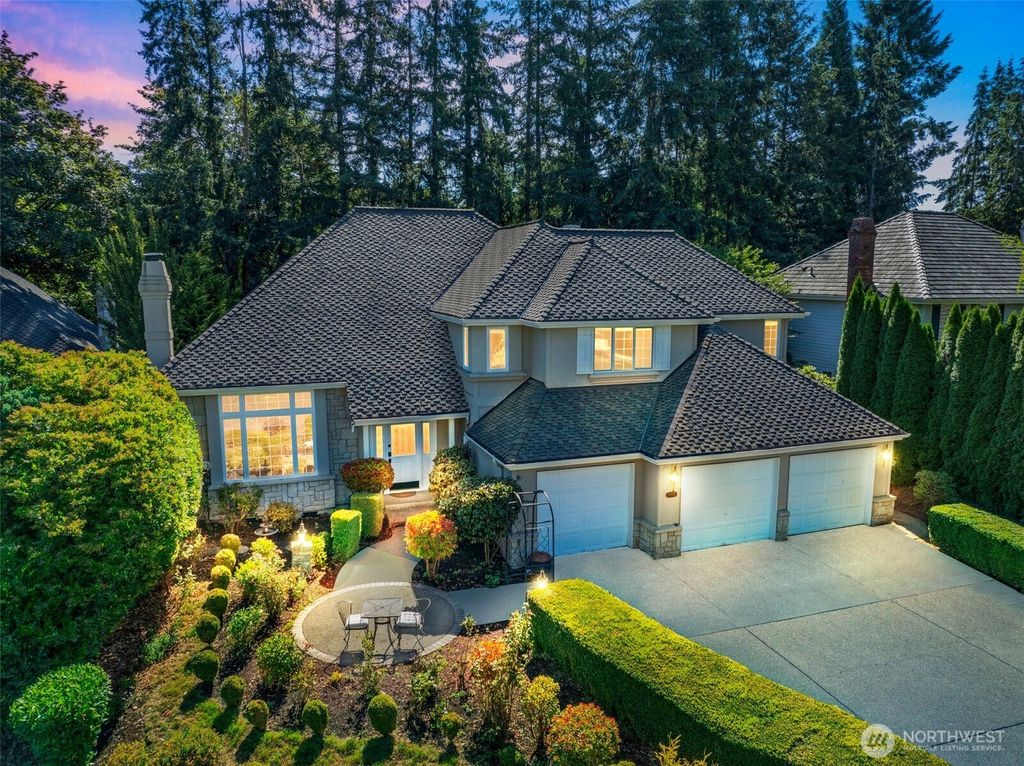 Photo of 21427 SE 33rd Place, Sammamish, WA 98075 (MLS # 2420705)