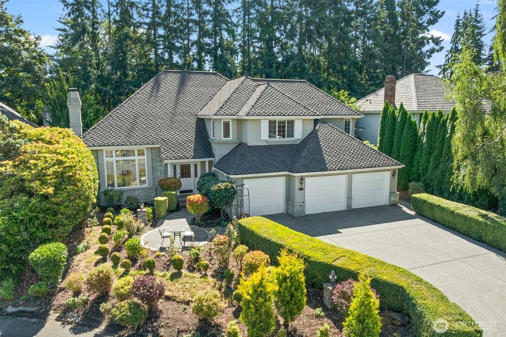 Photo of 21427 SE 33rd Place, Sammamish, WA 98075 (MLS # 2420705)