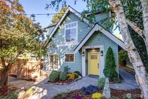 Photo of 944 21st Avenue, Seattle, WA 98122 (MLS # 2443947)