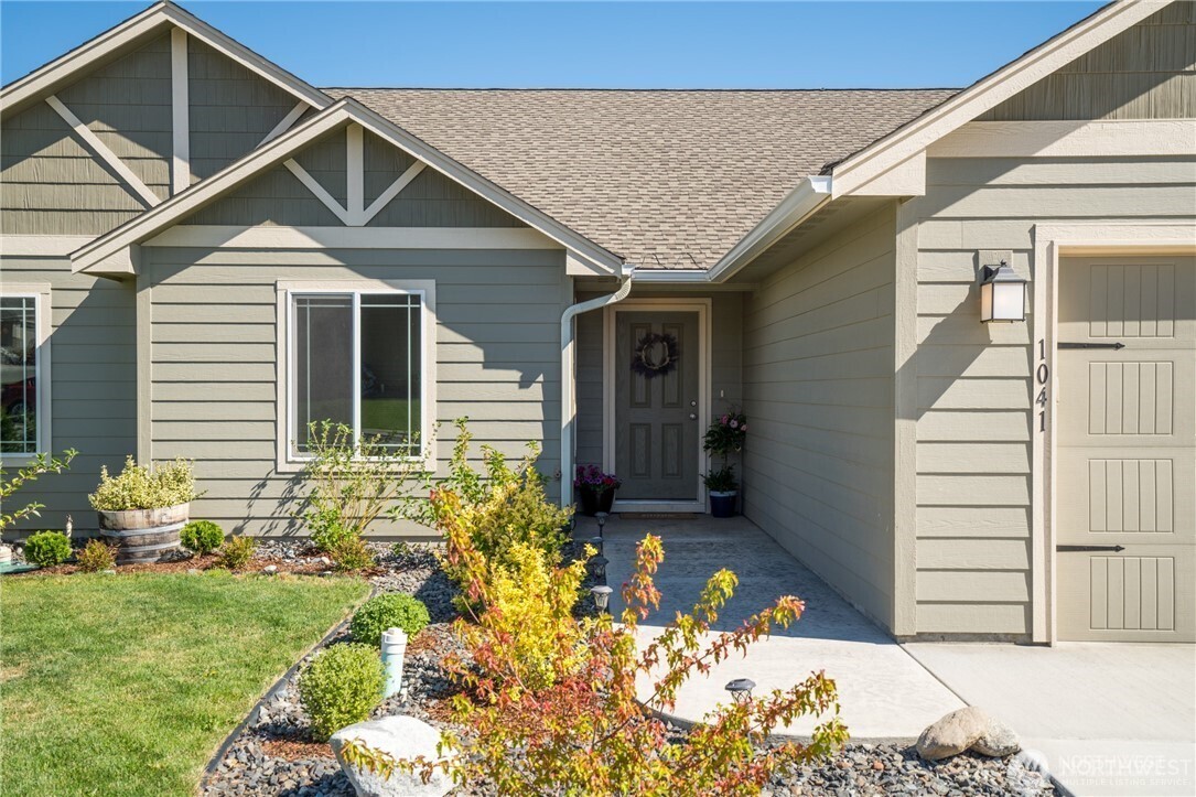 1041 Sunny Brooke Lane