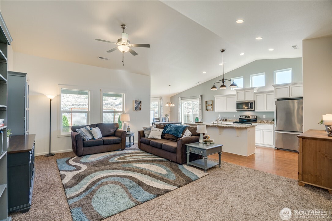 1041 Sunny Brooke Lane