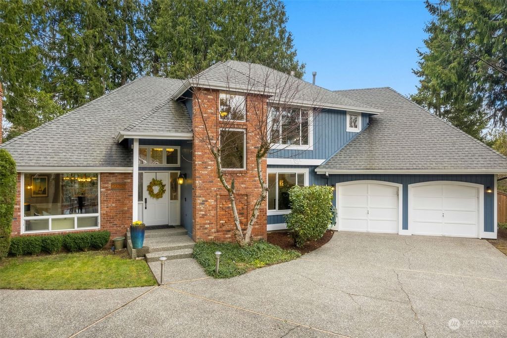 Photo of 23252 NE 20th Place, Sammamish, WA 98074 (MLS # 2206772)
