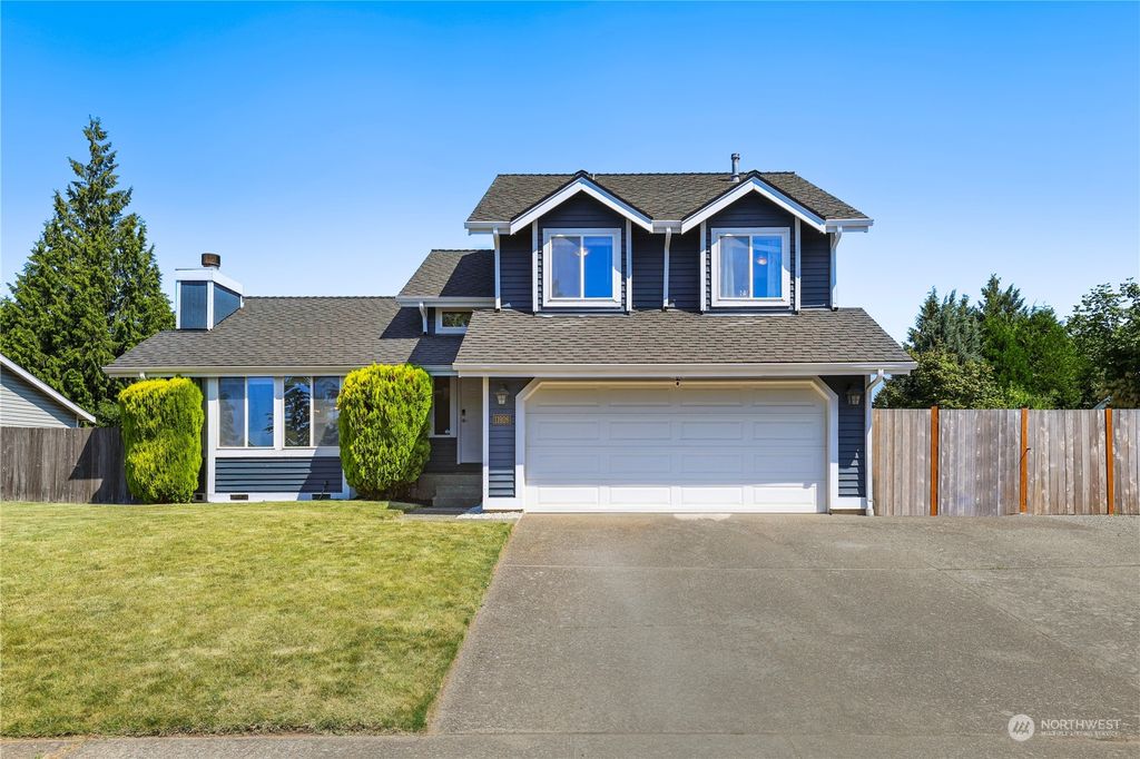 Photo of 11926 SE 252nd Place, Kent, WA 98030 (MLS # 2262117)