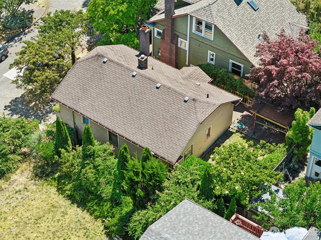 Photo of 6505 Dayton Avenue N, Seattle, WA 98103 (MLS # 2555869)