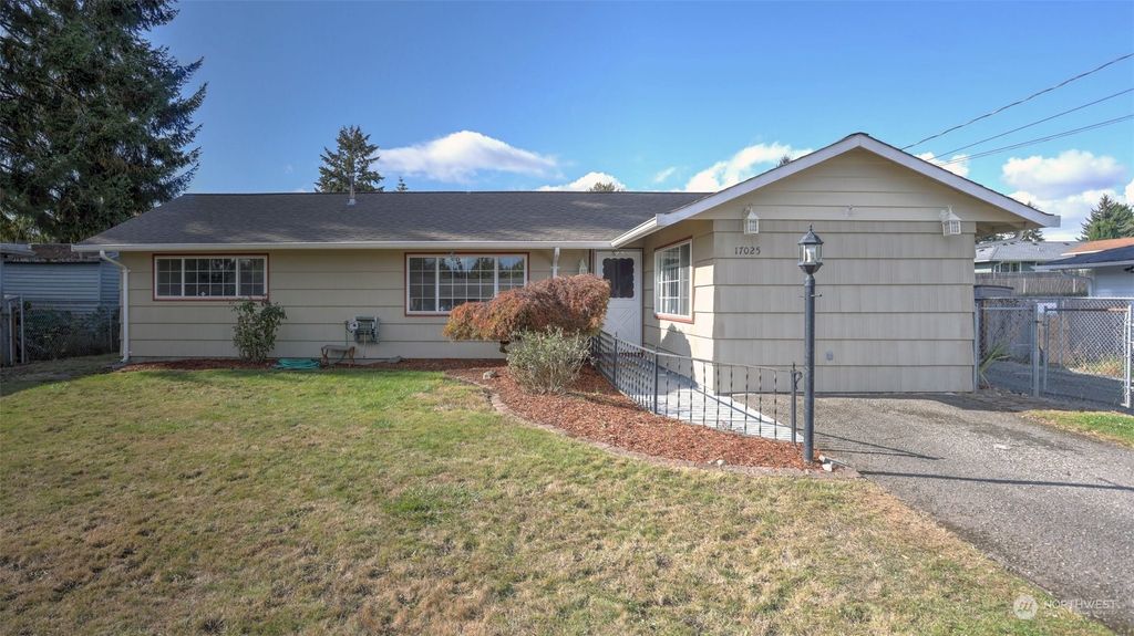 Photo of 17025 124th Avenue SE, Renton, WA 98058 (MLS # 2302670)