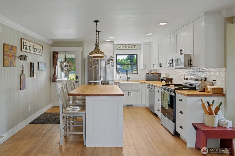 2735 4th Street
