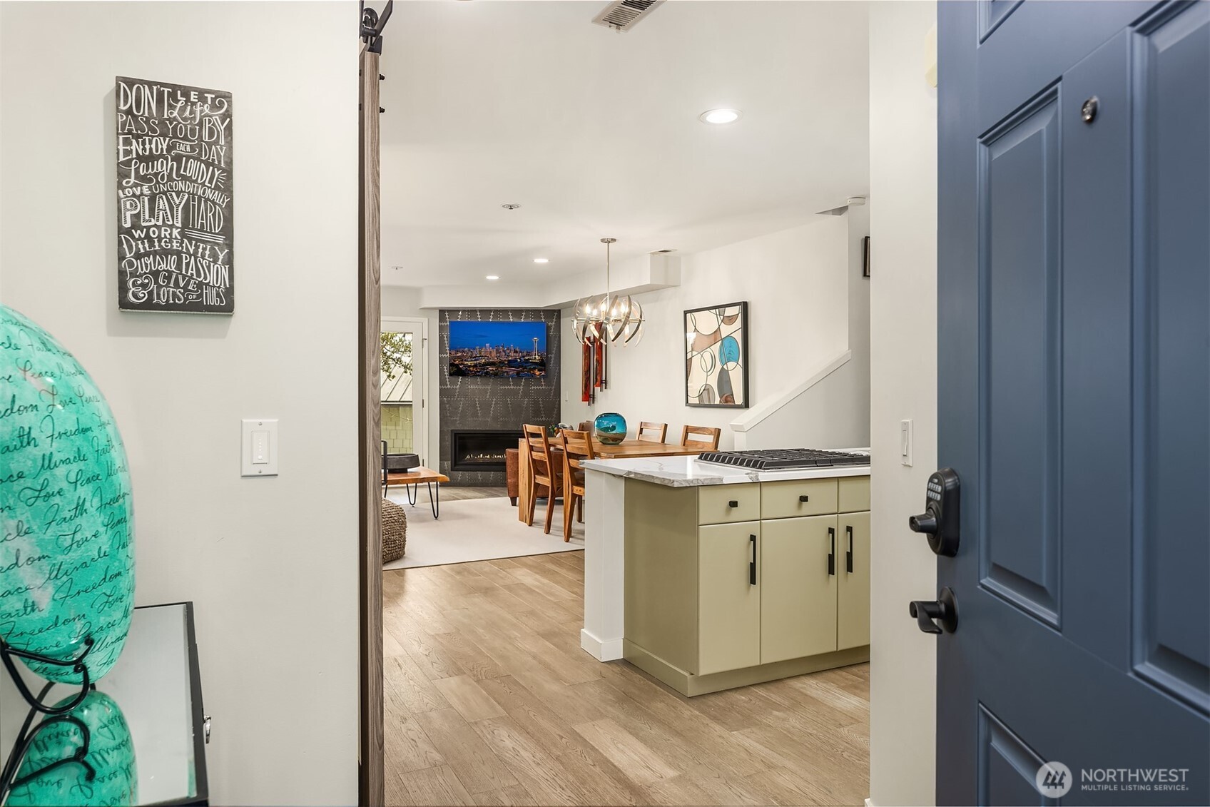 9039 NE Juanita Drive 304