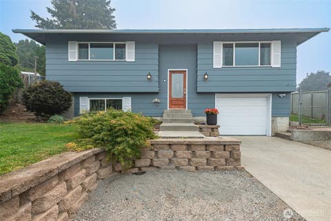 Photo of 420 N Huber Court, East Wenatchee, WA 98802 (MLS # 2564864)