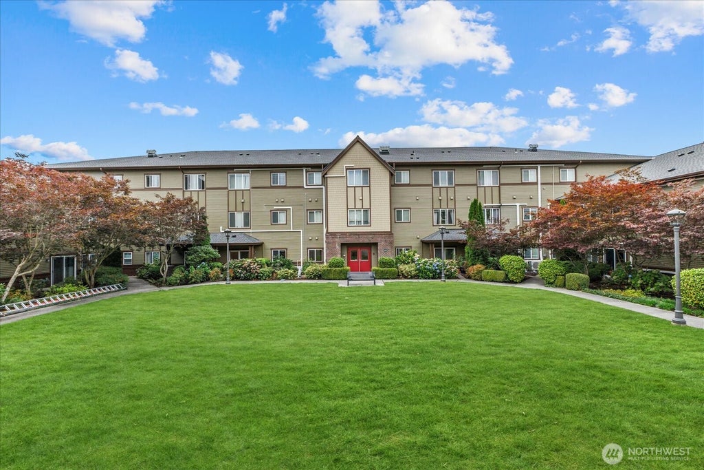Photo of 973 NE Ingram Street #A101, Issaquah, WA 98029 (MLS # 2571177)