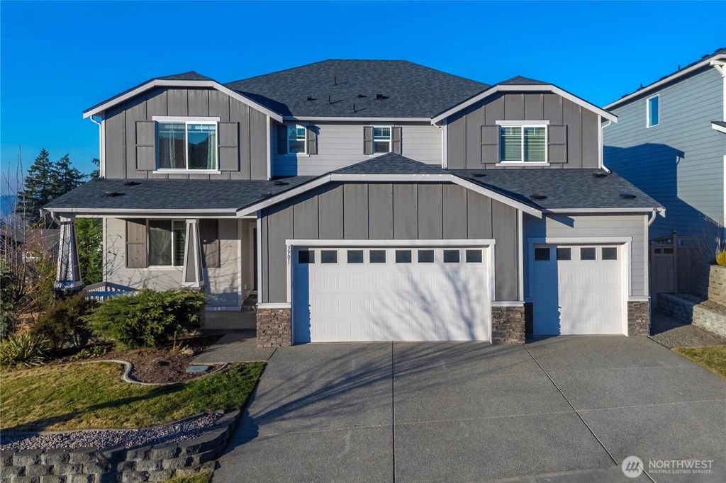 Photo of 3901 14th Avenue SE, Puyallup, WA 98372 (MLS # 2471020)