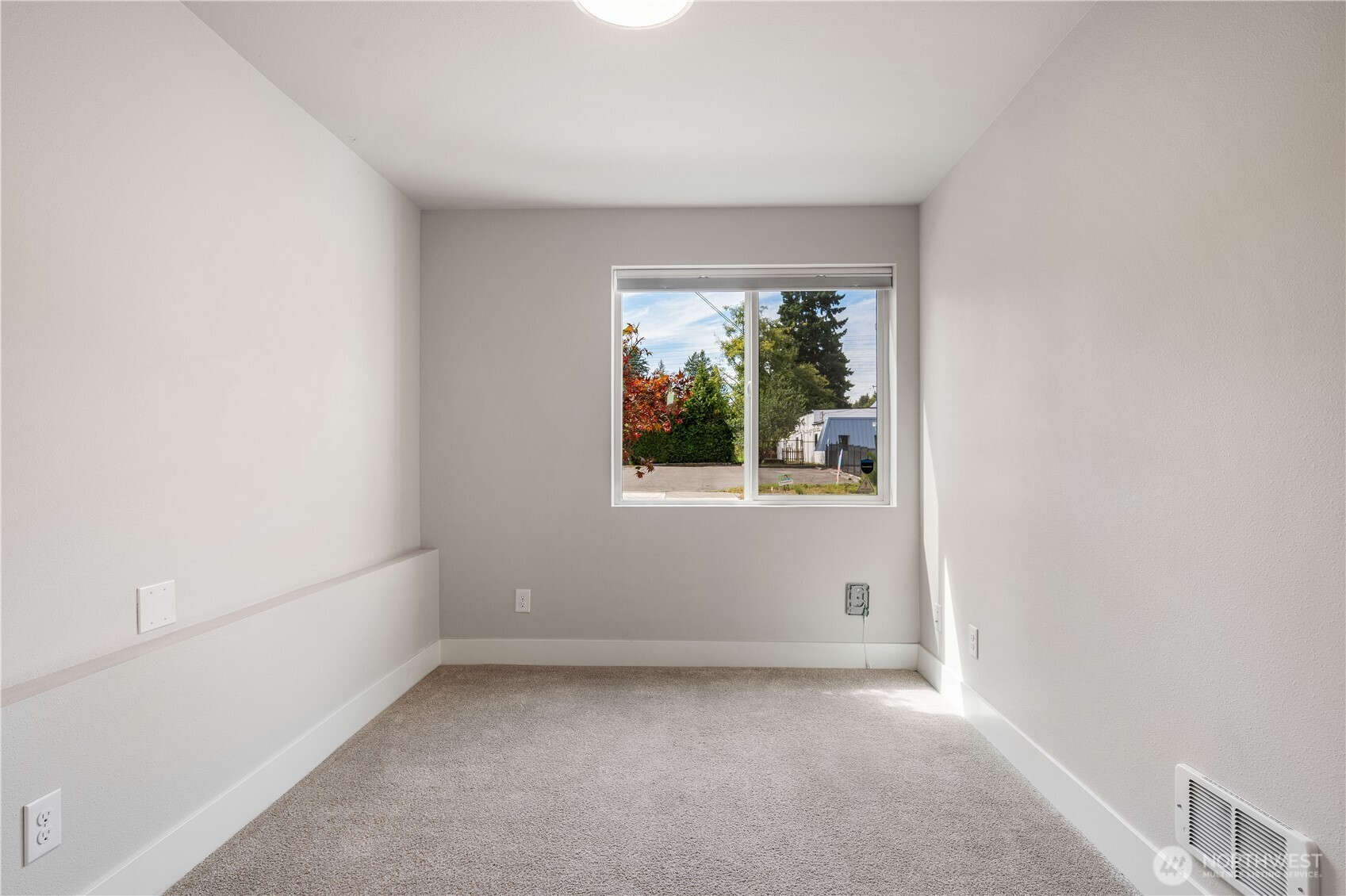 18440 10th Avenue NE