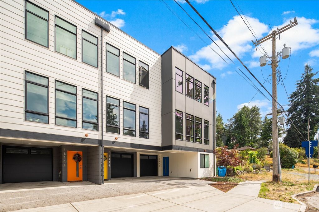 Photo of 18440 10th Avenue NE, Shoreline, WA 98155 (MLS # 2423170)