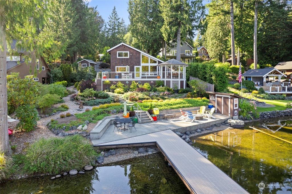 Photo of 311 NW Lake Roesiger Road, Snohomish, WA 98290 (MLS # 2287544)