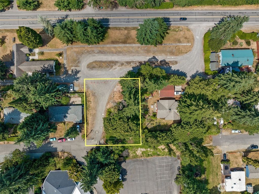 Photo of 206 1st Place S, Des Moines, WA 98198 (MLS # 2398111)