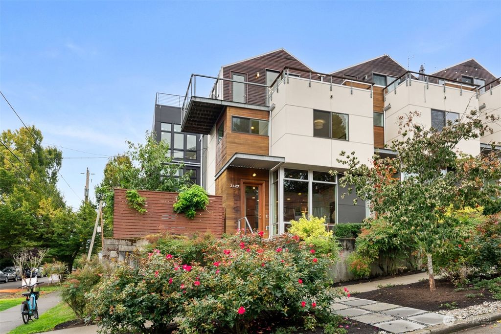 Photo of 2427 E Denny Way, Seattle, WA 98122 (MLS # 2295612)