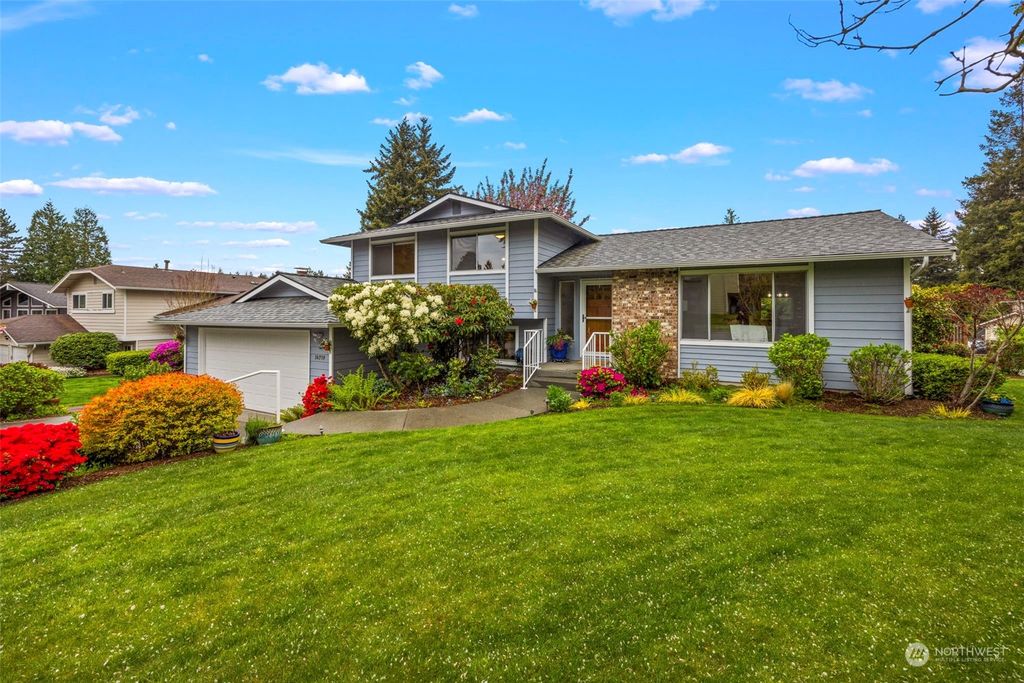 Photo of 14719 125th Avenue NE, Woodinville, WA 98072 (MLS # 2196787)