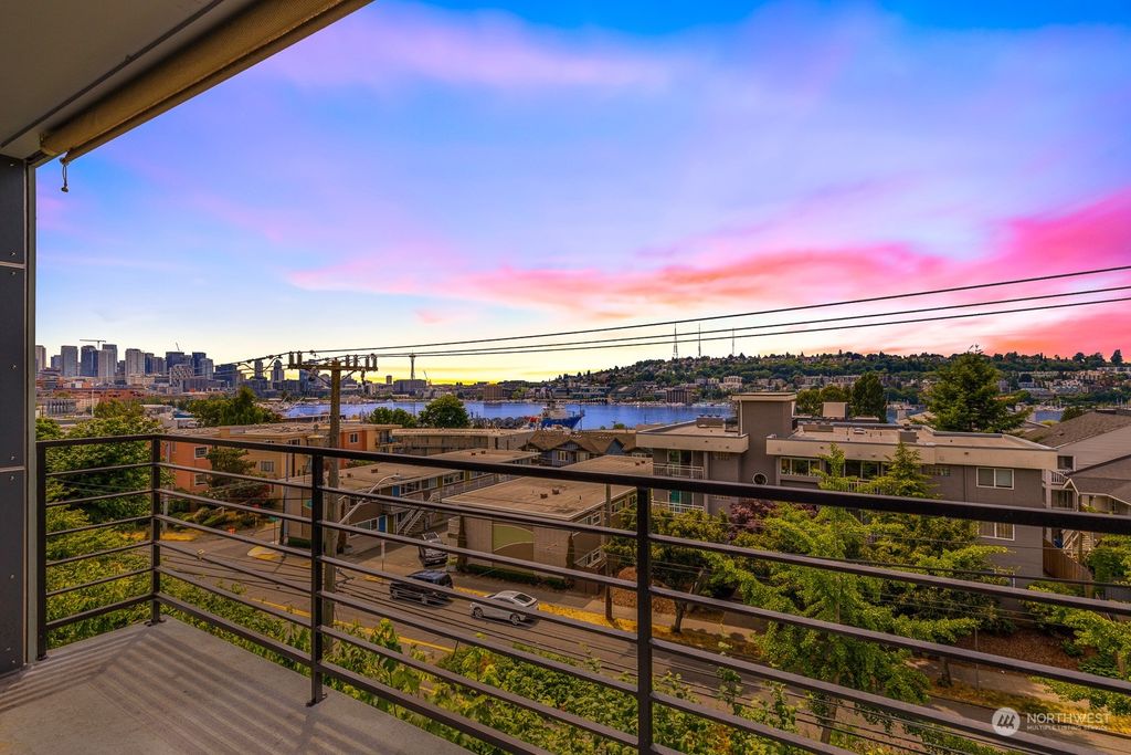 Photo of 2012 Eastlake Avenue E #201, Seattle, WA 98102 (MLS # 2101699)