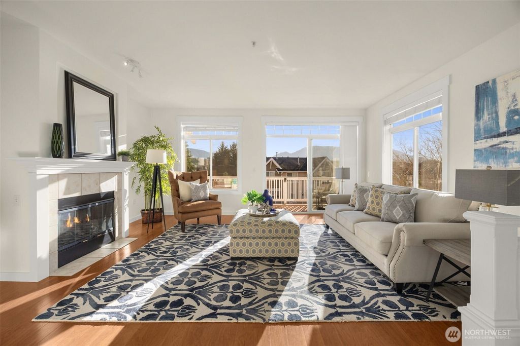 Photo of 23120 SE Black Nugget Road #C1, Issaquah, WA 98029 (MLS # 2464966)