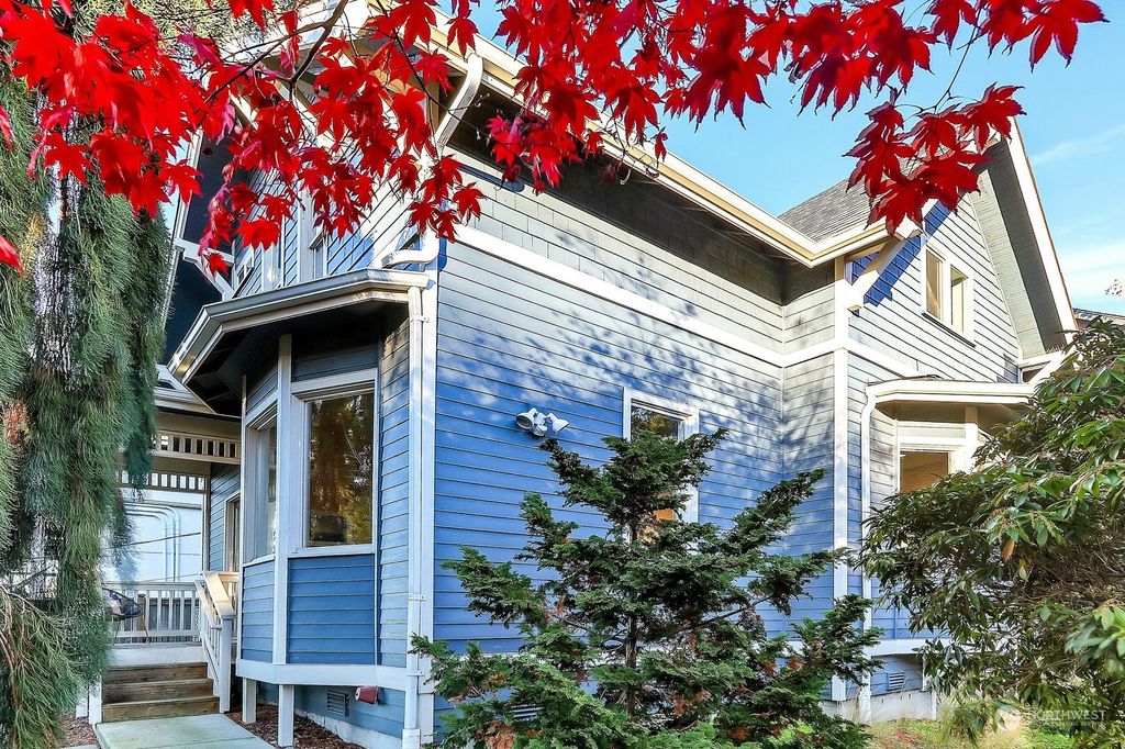 Photo of 1816 11th Avenue W, Seattle, WA 98119 (MLS # 2179953)