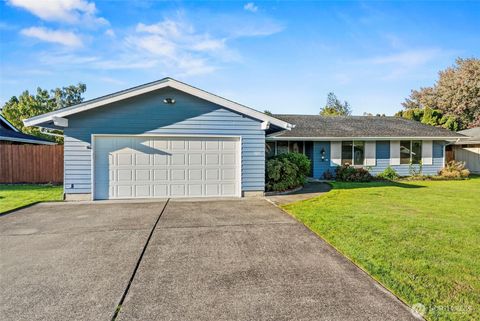 Photo of 3815 Gardenia Street, Longview, WA 98632 (MLS # 2443618)