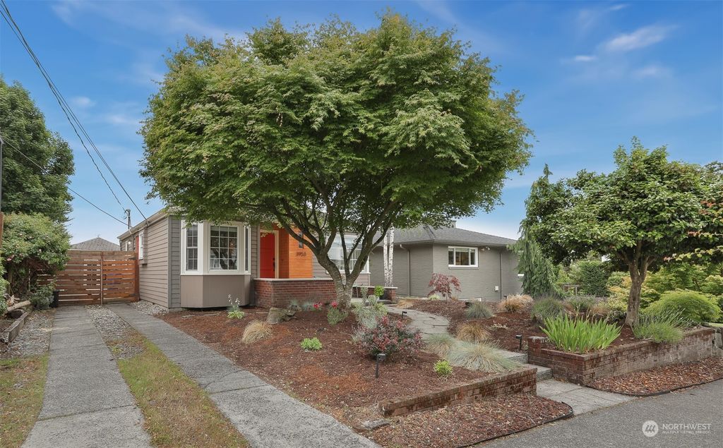 Photo of 3953 SW Kenyon Street, Seattle, WA 98136 (MLS # 2252925)