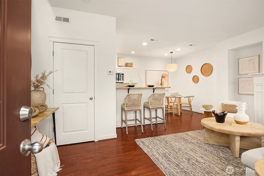 Photo of 2211 NE Natalie Way, Issaquah, WA 98029 (MLS # 2480921)