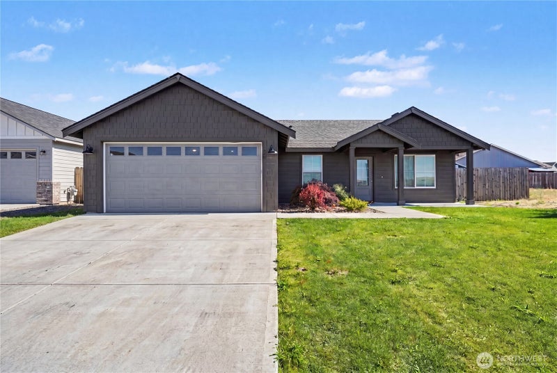 24 Parkside Loop