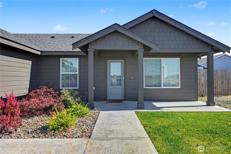 24 Parkside Loop