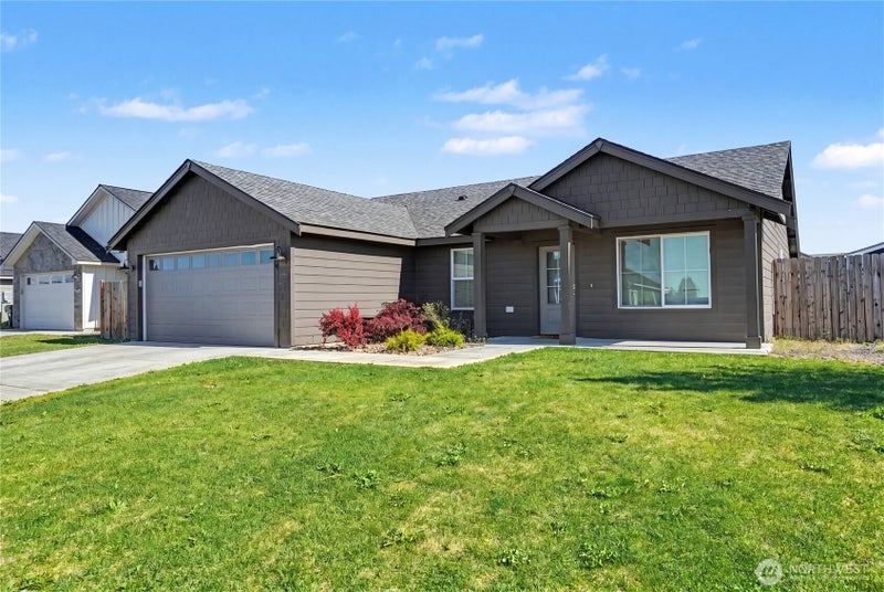 24 Parkside Loop