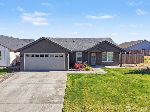 Photo of 24 Parkside Loop, Ephrata, WA 98823 (MLS # 2540943)