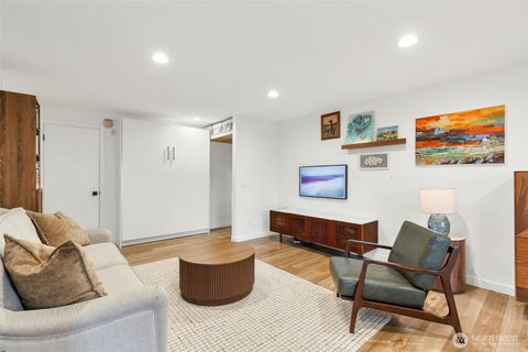 Photo of 335 Heather Road #208, Everett, WA 98203 (MLS # 2459243)