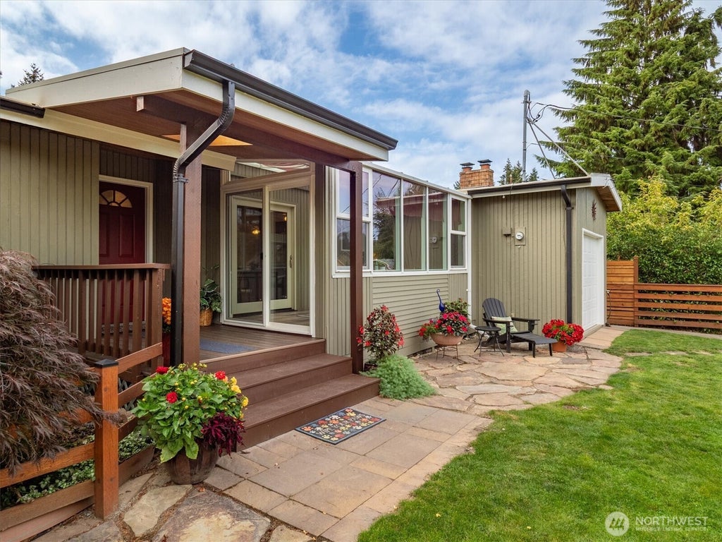Photo of 9626 Laurel Lane, Edmonds, WA 98020 (MLS # 2579708)