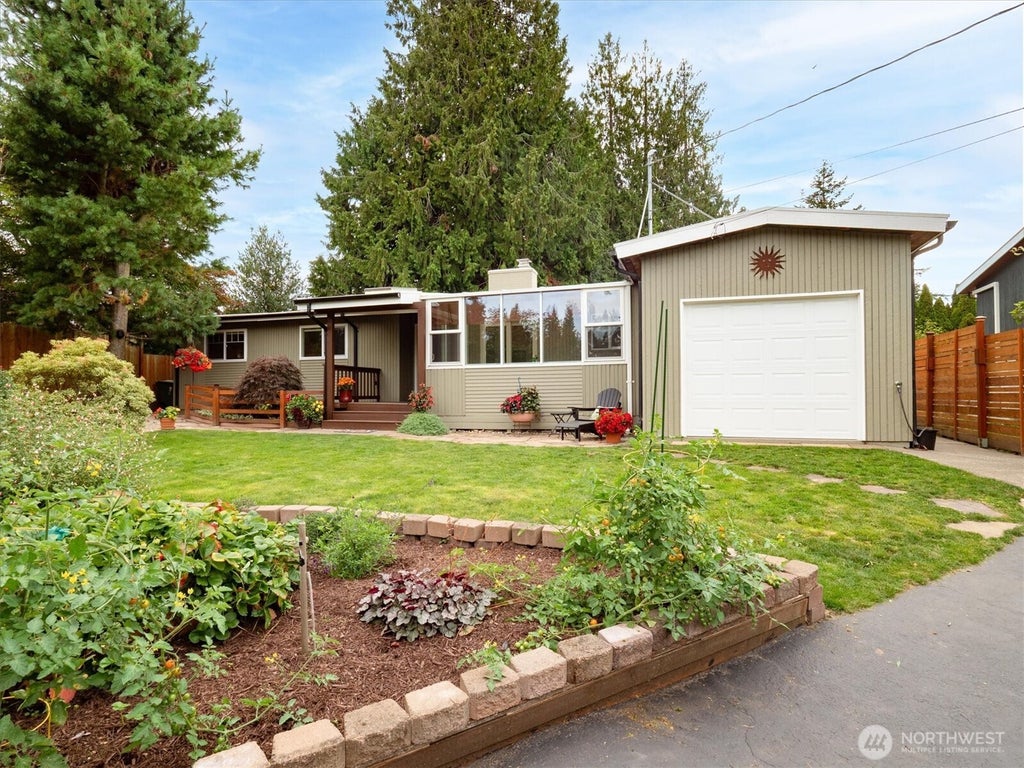 Photo of 9626 Laurel Lane, Edmonds, WA 98020 (MLS # 2579708)