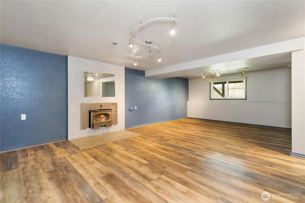 Photo of 13729 8th Avenue S, Burien, WA 98168 (MLS # 2419176)