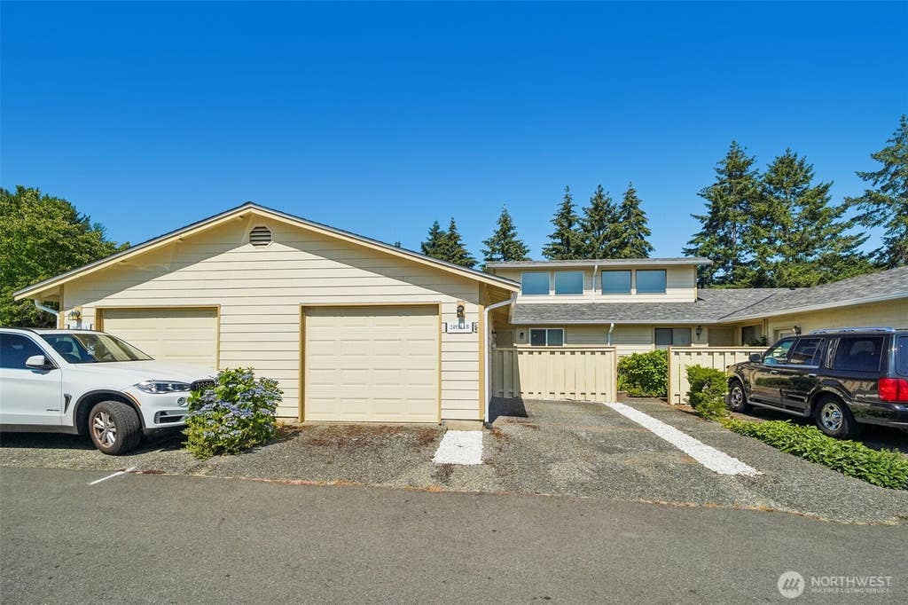 Photo of 24934 110th Place SE #5B, Kent, WA 98030 (MLS # 2551389)