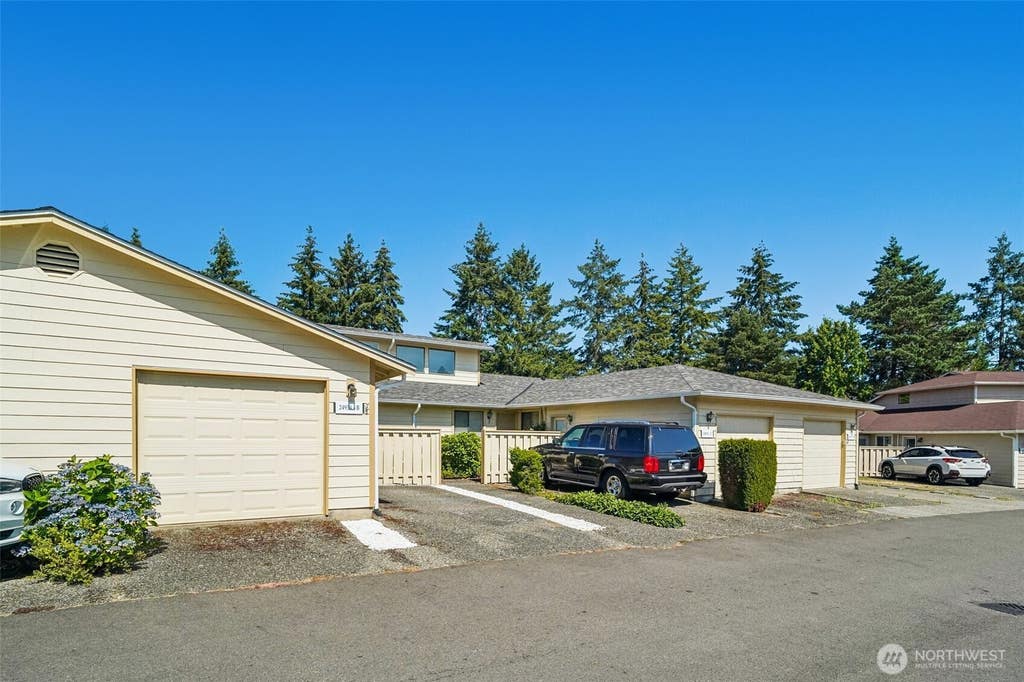 Photo of 24934 110th Place SE #5B, Kent, WA 98030 (MLS # 2551389)
