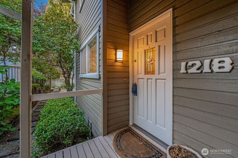 Photo of 1218 101st Place NE, Bellevue, WA 98004 (MLS # 2419786)