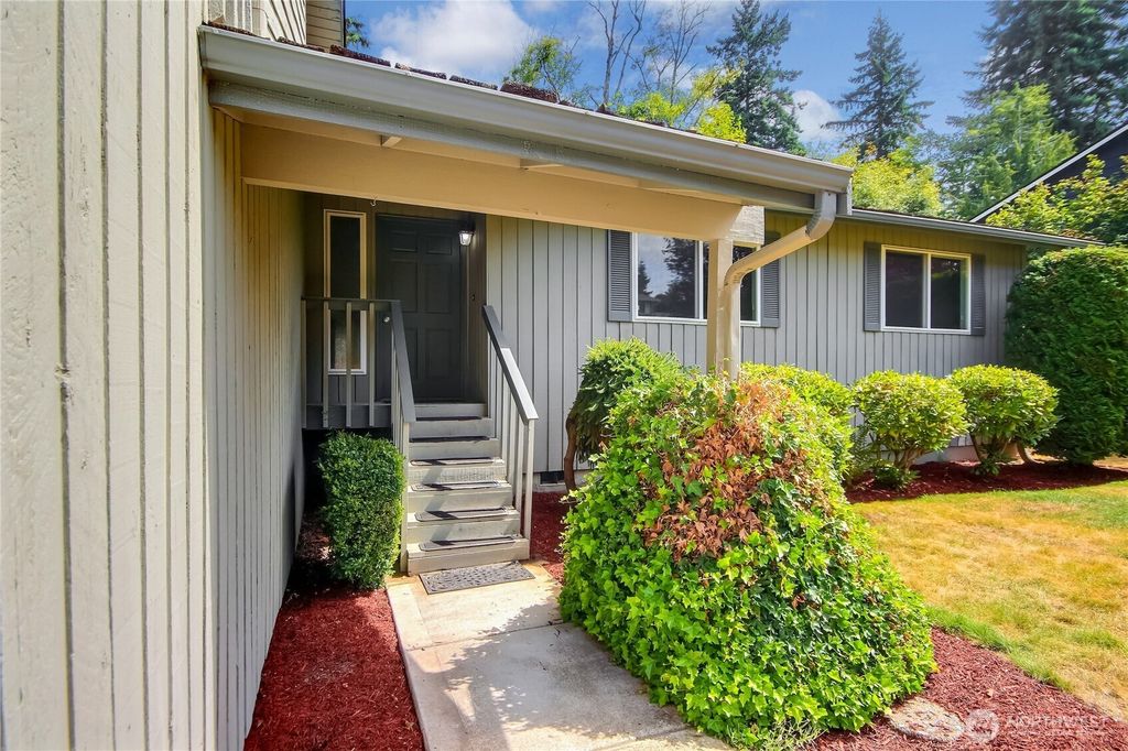 Photo of 31532 36th Avenue SW, Federal Way, WA 98023 (MLS # 2433625)